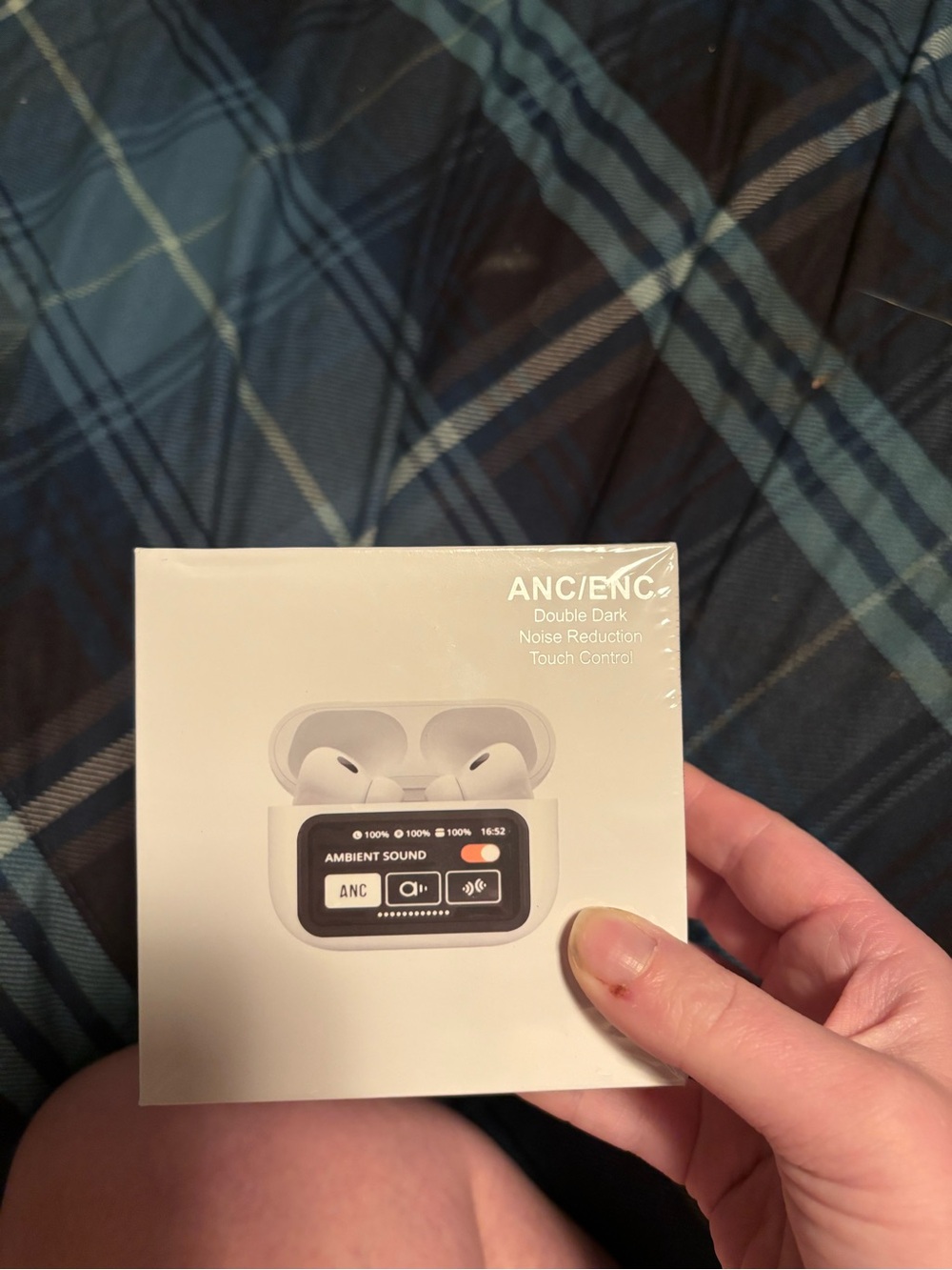 White True Wireless Earbud Headphones with ANC - Picture 2 of 6